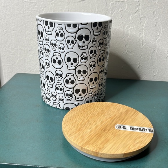 Halloween ghost skull Canister - Picture 2 of 11